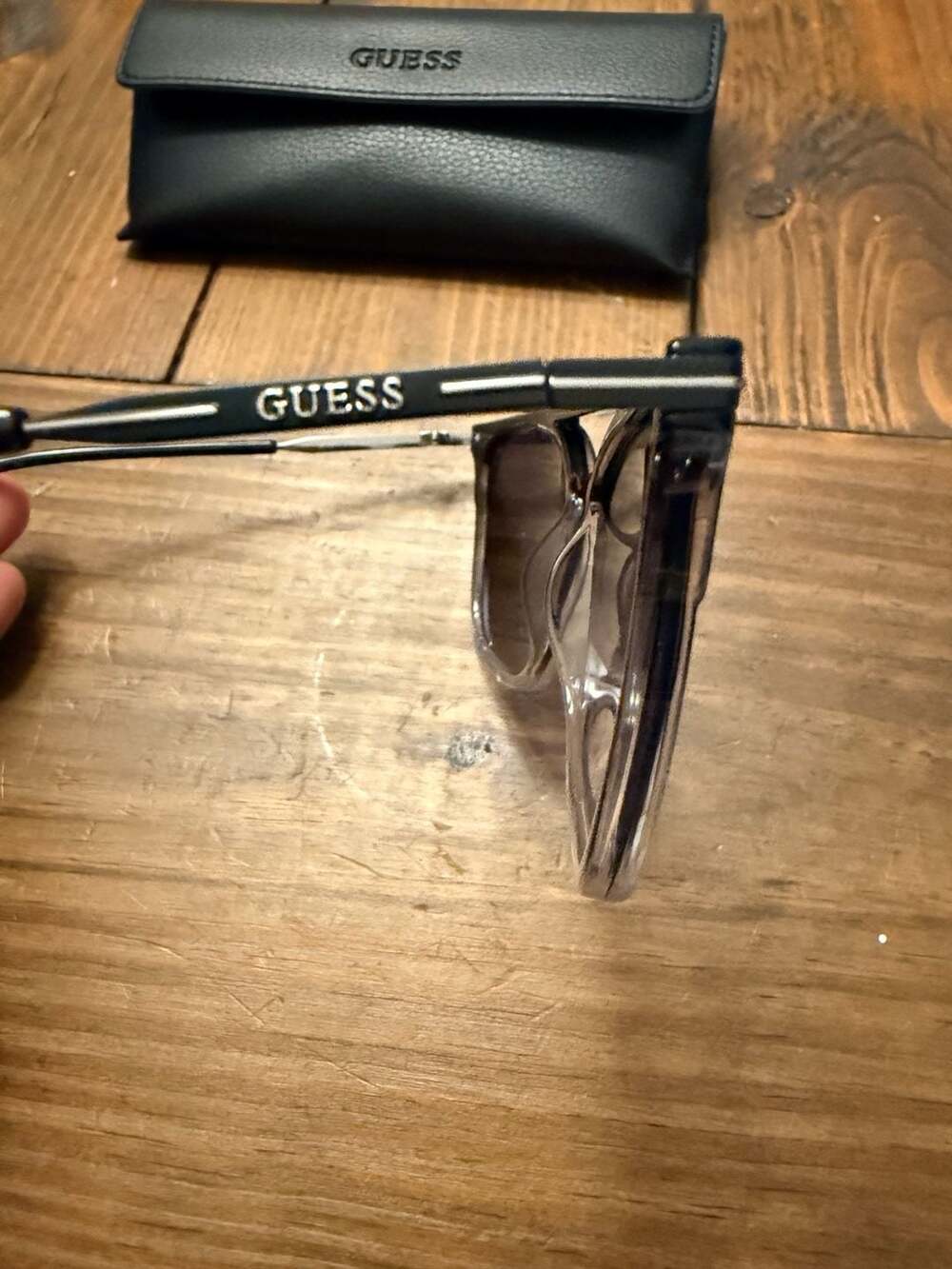 GUESS GF5077 Adult Sunglasses Guess - Perfumes Club - Picture 4 of 6